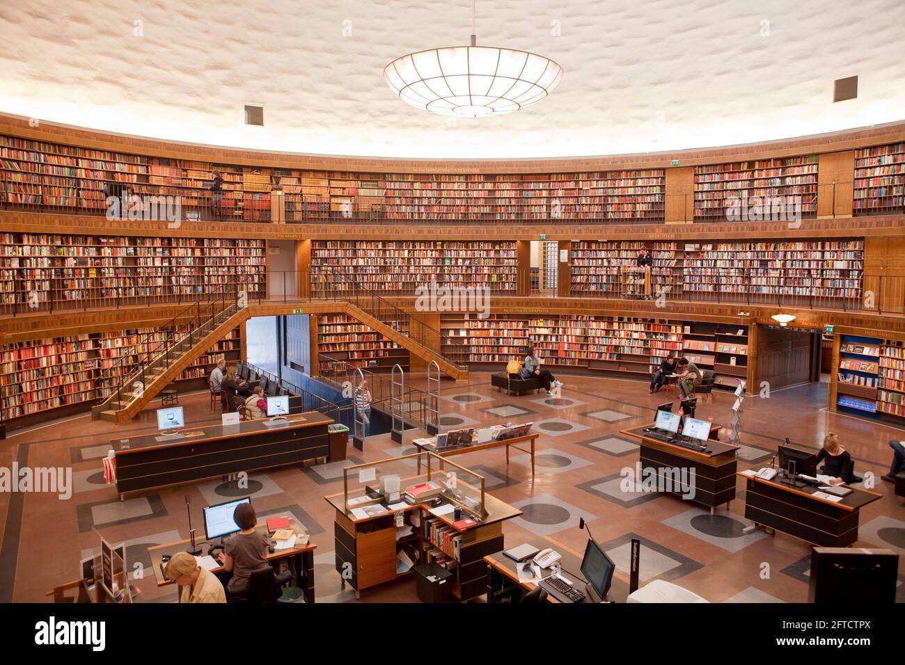 Suède, Stockholm - intérieur de la bibliothèque de la ville de Stockholm. Banque D'Images