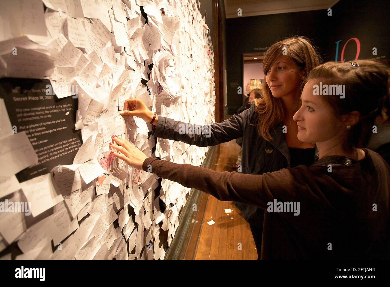 Londres /juillet 5.août 2008 / Yoko Ono Secret Piece III National Gallery, Londres, 2008. Banque D'Images
