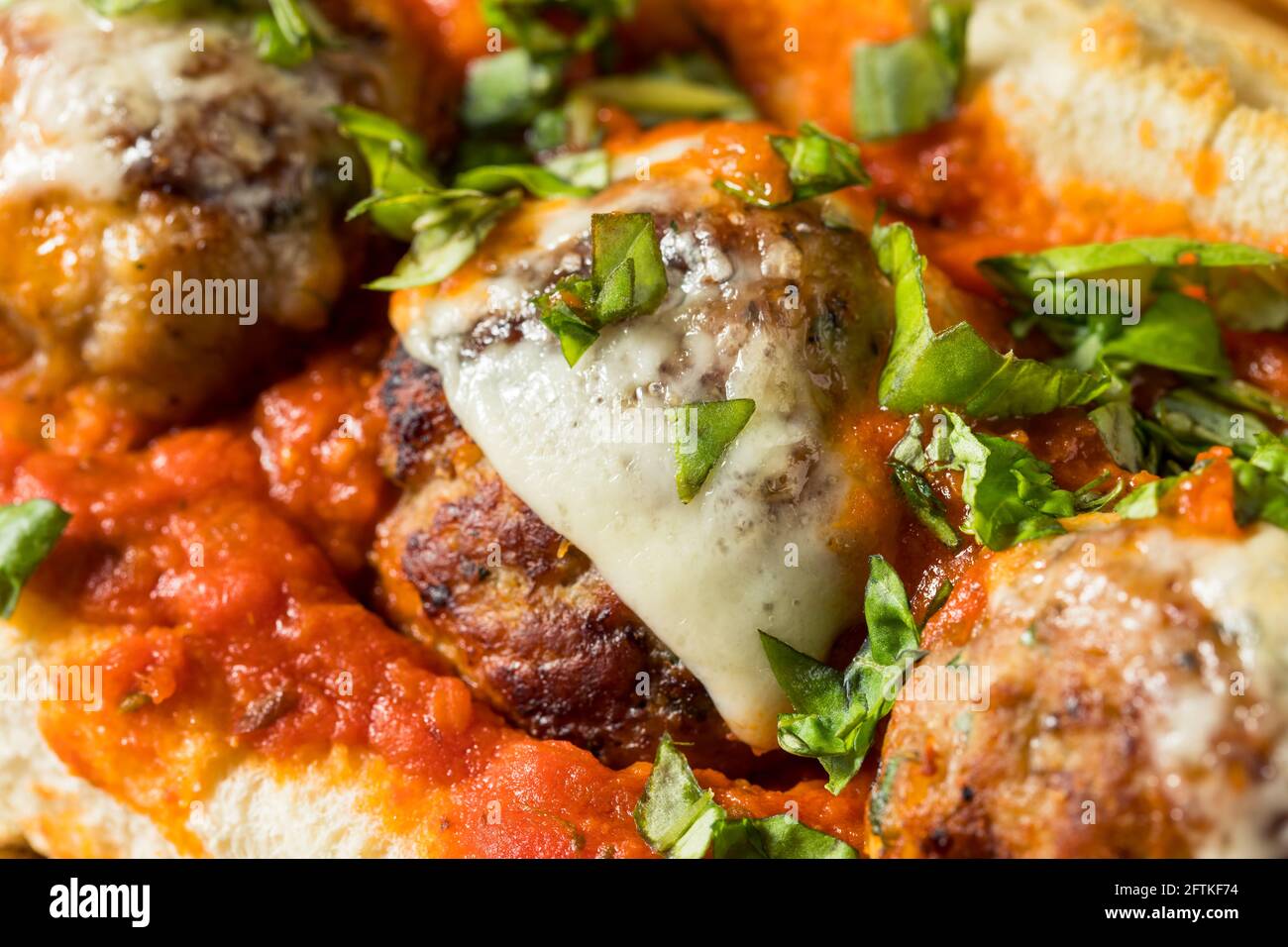 Sandwich Meatball maison avec Marinara et Provolone Banque D'Images