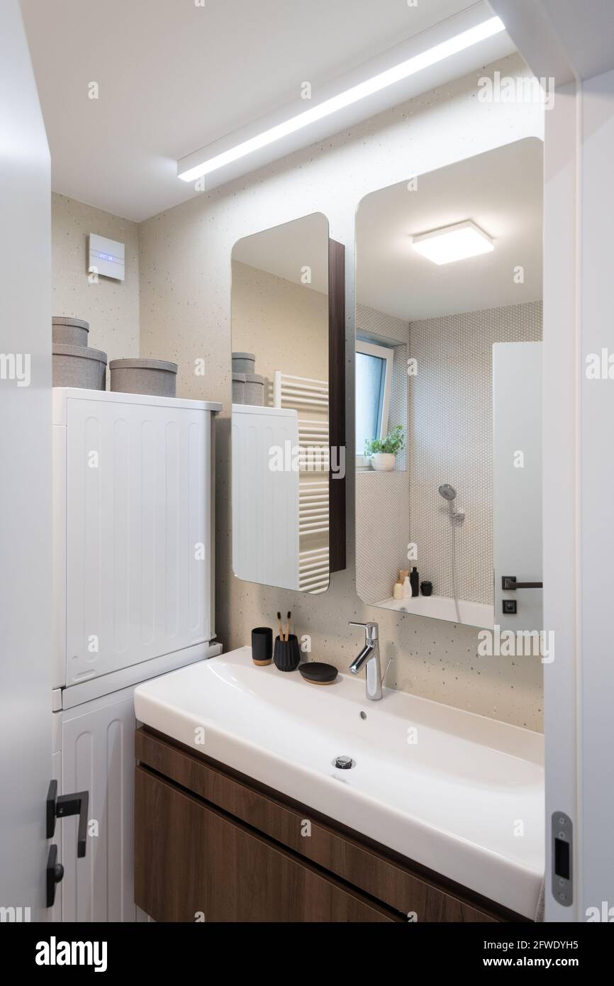 Détail lavabo dans la salle de bains contemporaine Banque D'Images