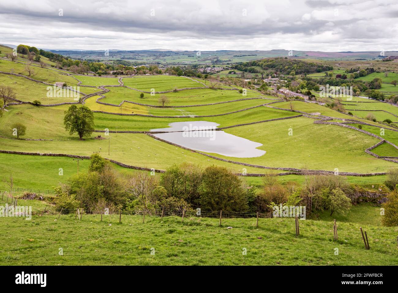 Au-dessus de Langcliffe, près de Settle, Yorkshire Dales Banque D'Images