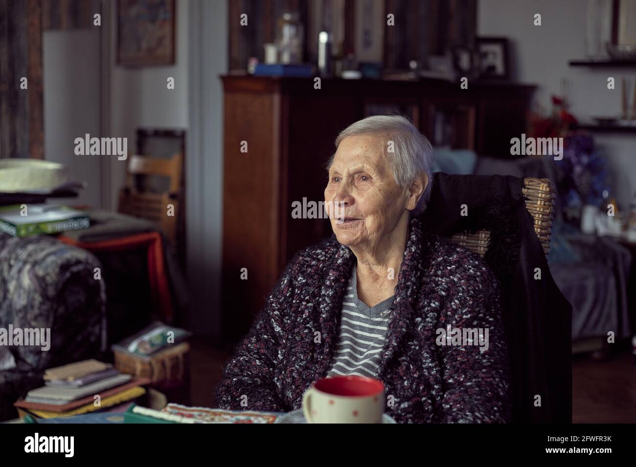 Granny a applaudi Banque D'Images