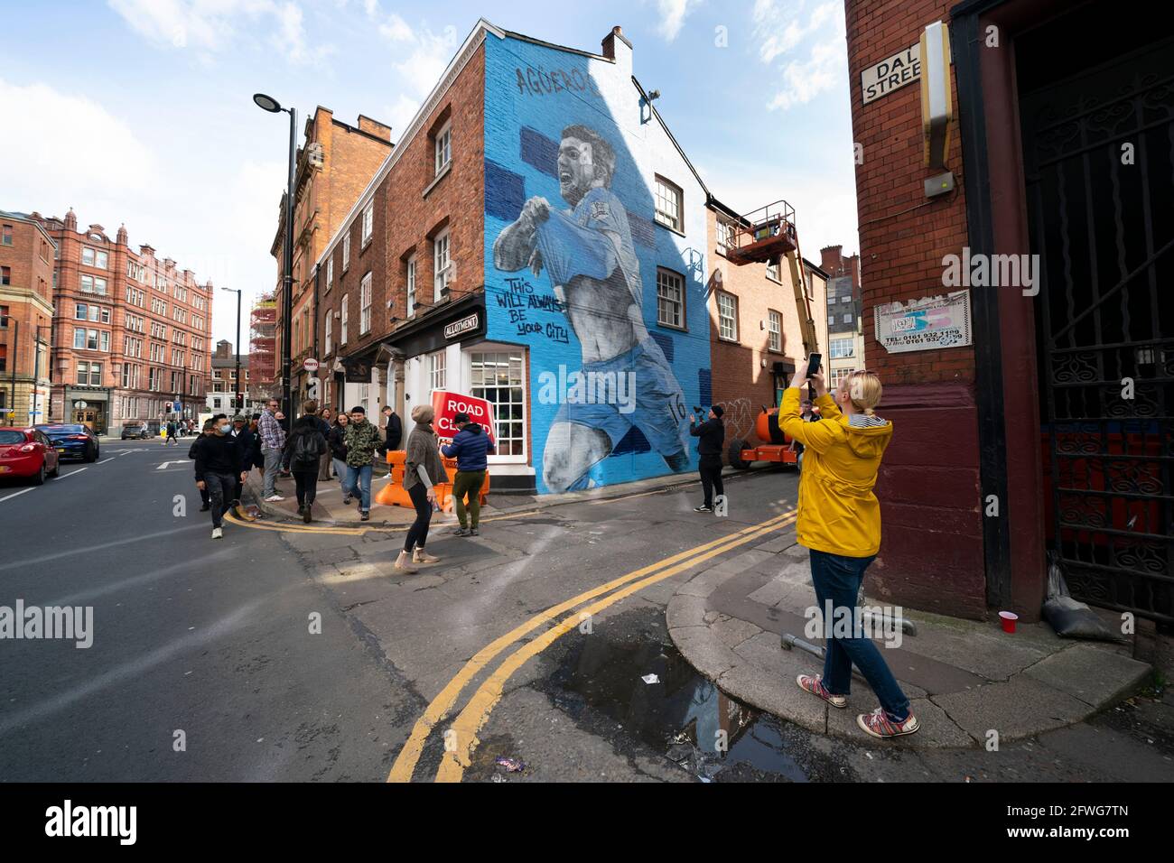 Manchester, Royaume-Uni, 22 mai 2021. Une nouvelle fresque du footballeur de la ville de Manchester Sergio Aguero est vue dans le quartier nord de ManchesterÕs la veille de la remise du trophée de la Premier League anglaise, Manchester, Royaume-Uni. Aguero a accepté de signer pour Barcelone un contrat de deux ans lorsque son accord de Manchester City expire le mois prochain. Crédit : Jon Super/Alay Live News. Banque D'Images