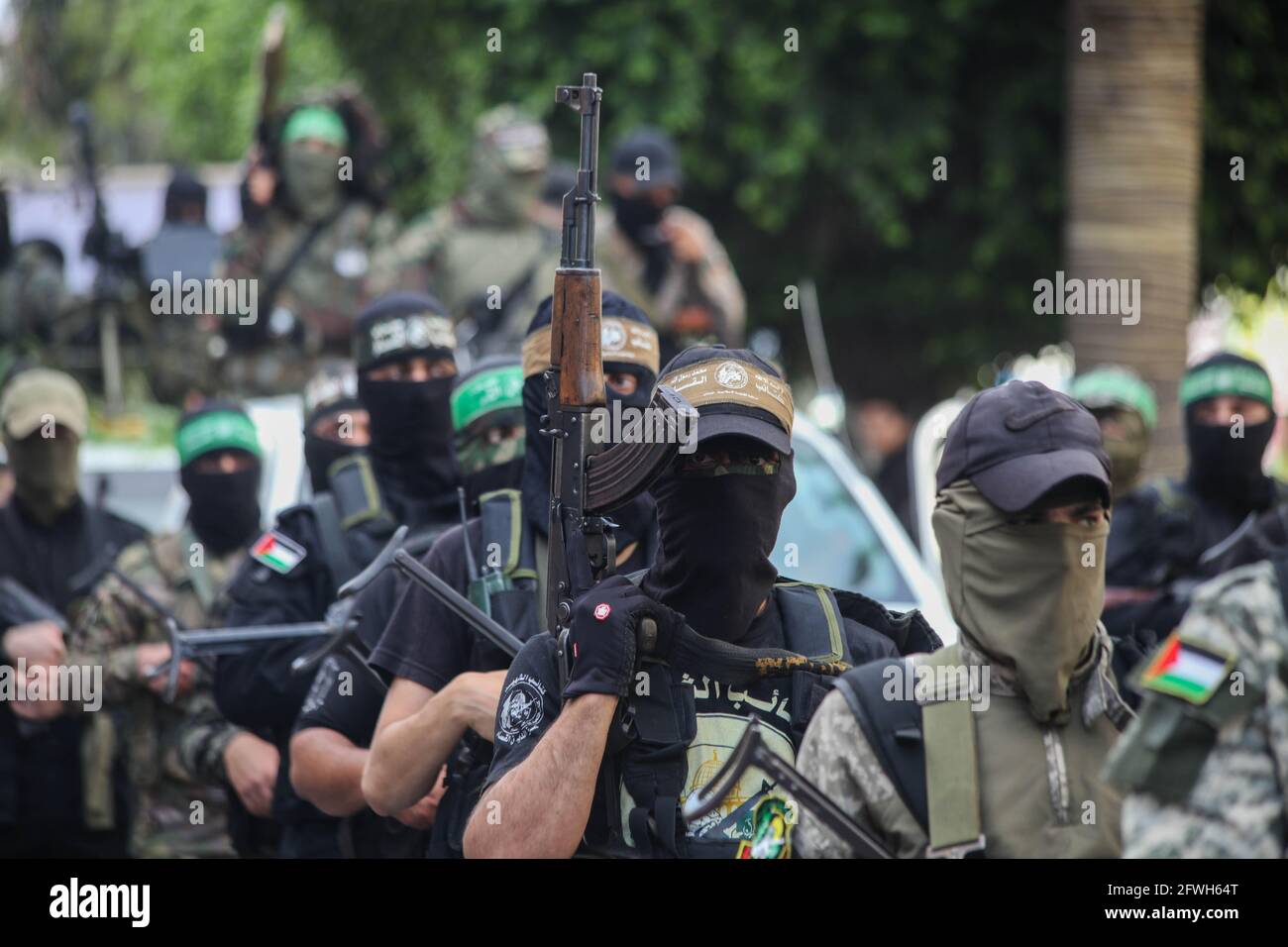 Gaza, Palestine. 22 mai 2021. Des membres des Brigades Izz-Al DIN Al-Qassam, l'aile armée du groupe terroriste du Hamas, défilent dans la ville de Gaza. (Photo de Ramez Habboub/Pacific Press) crédit: Pacific Press Media production Corp./Alay Live News Banque D'Images
