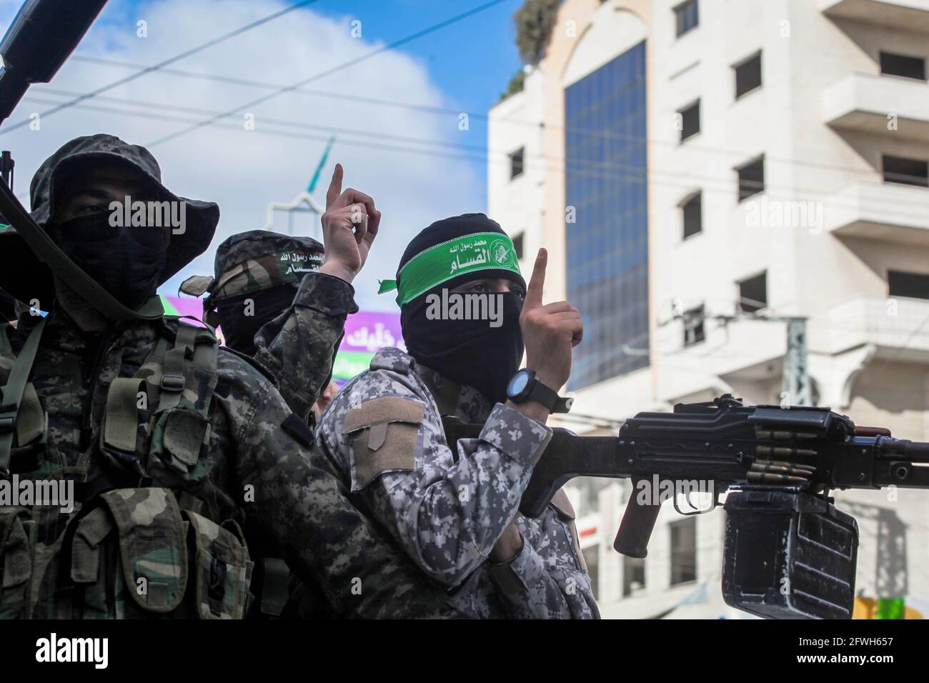 Gaza, Palestine. 22 mai 2021. Des membres des Brigades Izz-Al DIN Al-Qassam, l'aile armée du groupe terroriste du Hamas, défilent dans la ville de Gaza. (Photo de Ramez Habboub/Pacific Press) crédit: Pacific Press Media production Corp./Alay Live News Banque D'Images