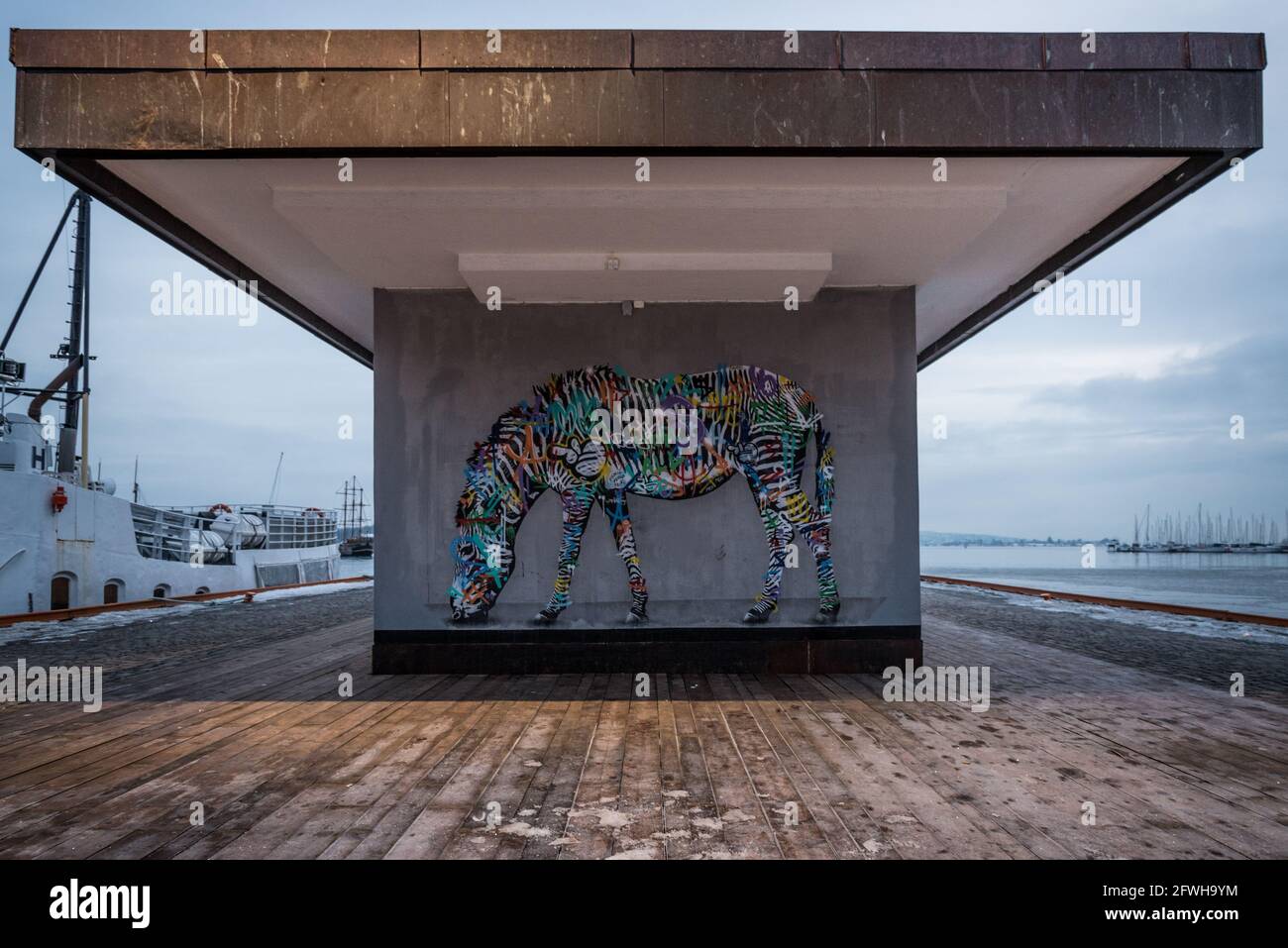Grafitti Zebra Oslo docks Banque D'Images