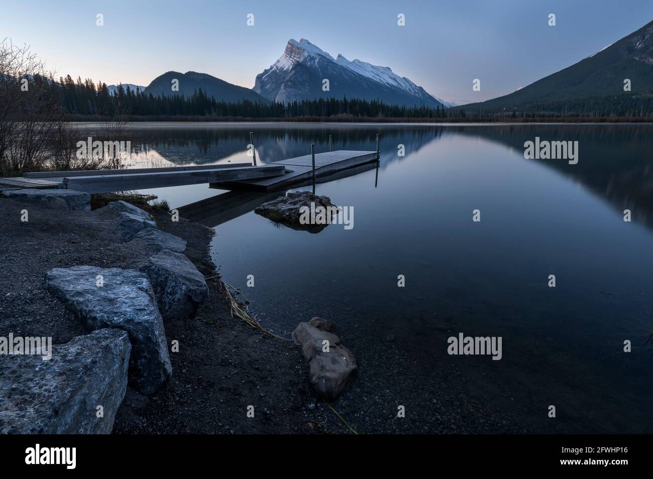 Lac vermillon lacs lac vermillion Banque de photographies et d’images à ...