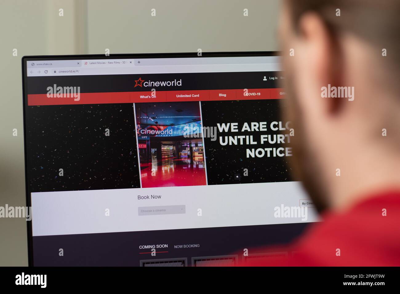 New York, Etats-Unis - 1er mai 2021 : site Web de la société Cineworld avec logo à l'écran, Editorial Banque D'Images