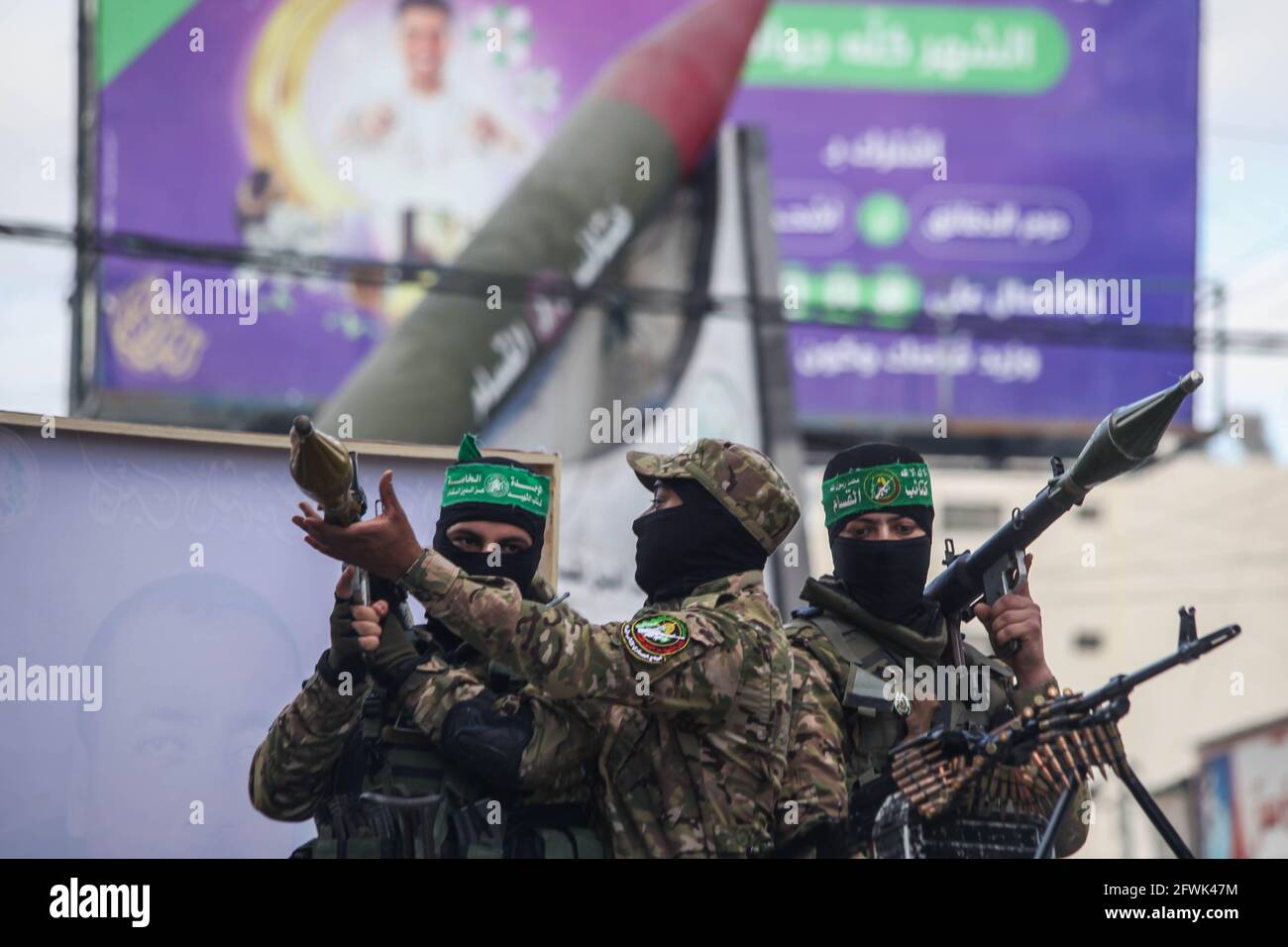 Gaza, Palestine. 22 mai 2021. Des membres des Brigades Izz-Al DIN Al-Qassam, l'aile armée du groupe terroriste du Hamas, défilent dans la ville de Gaza. (Photo de Ramez Habboub/Pacific Press/Sipa USA) crédit: SIPA USA/Alay Live News Banque D'Images