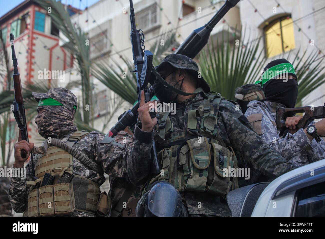 Gaza, Palestine. 22 mai 2021. Des membres des Brigades Izz-Al DIN Al-Qassam, l'aile armée du groupe terroriste du Hamas, défilent dans la ville de Gaza. (Photo de Ramez Habboub/Pacific Press/Sipa USA) crédit: SIPA USA/Alay Live News Banque D'Images