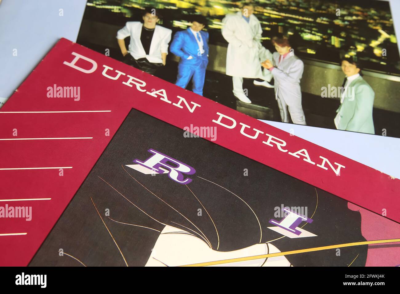 Viersen, Allemagne - mai 9. 2021: Gros plan de la couverture en vinyle isolée de la nouvelle bande d'ondes duran duran Banque D'Images