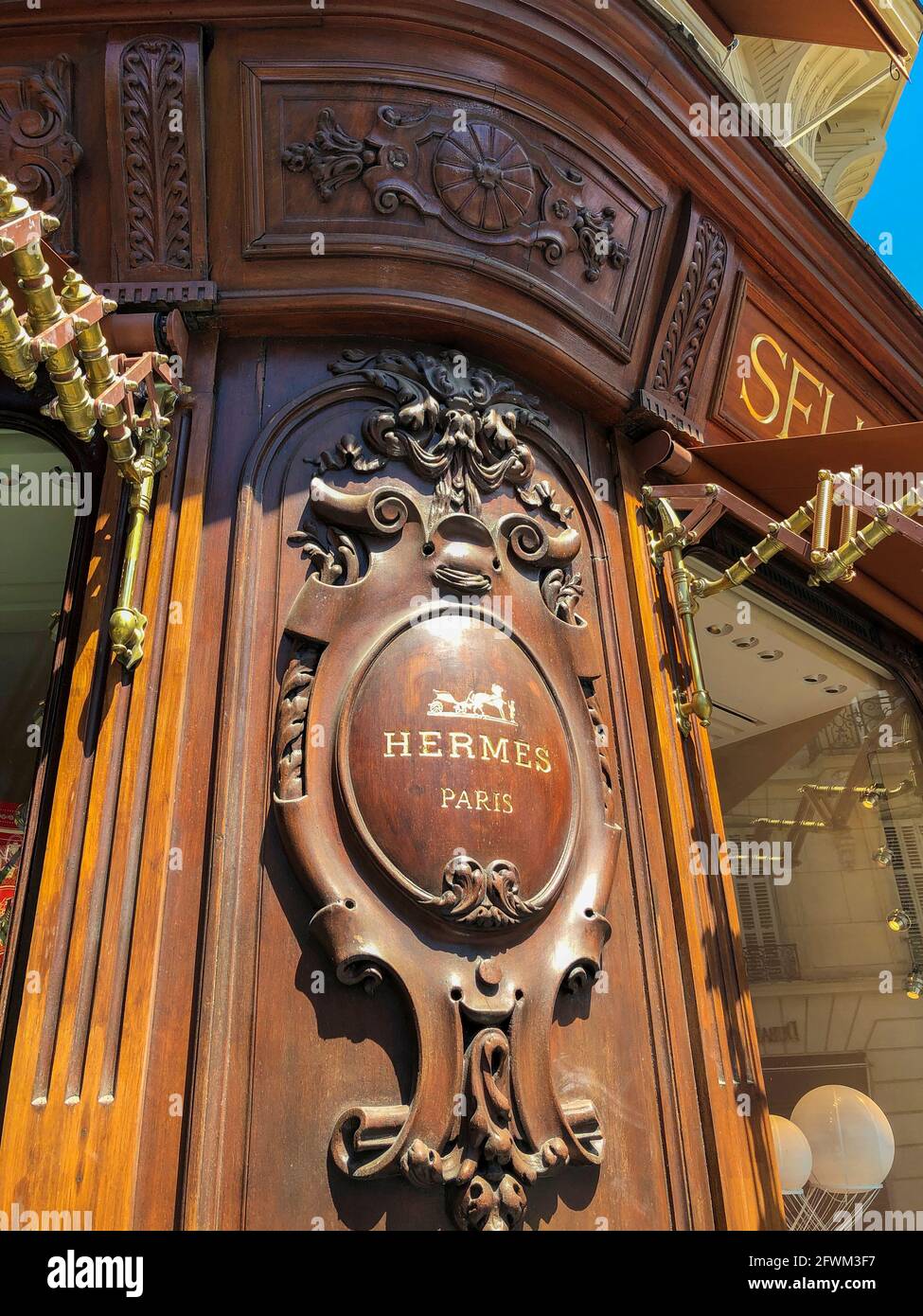 Paris, France, Close up, devant Hermes Luxury Clothing Store, détail architectural, signe Banque D'Images