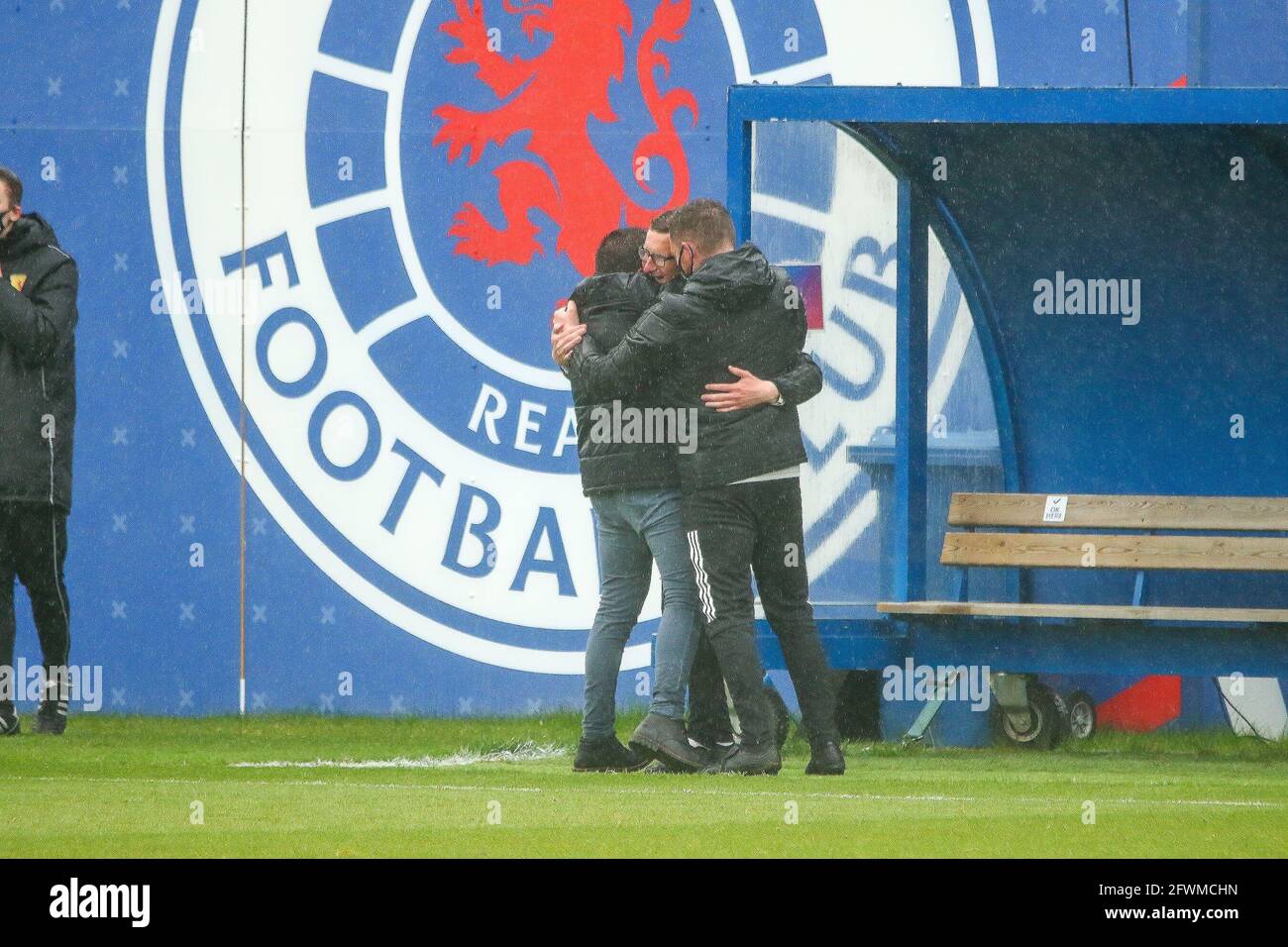 Le responsable du Celtic FC, Fran Alonso, lui présente des instructions  lors de la Scottish Building Society Premier League 1 Fixture des femmes  écossaises Celtic FC vs Spartans FC, Celtic Training Facility,