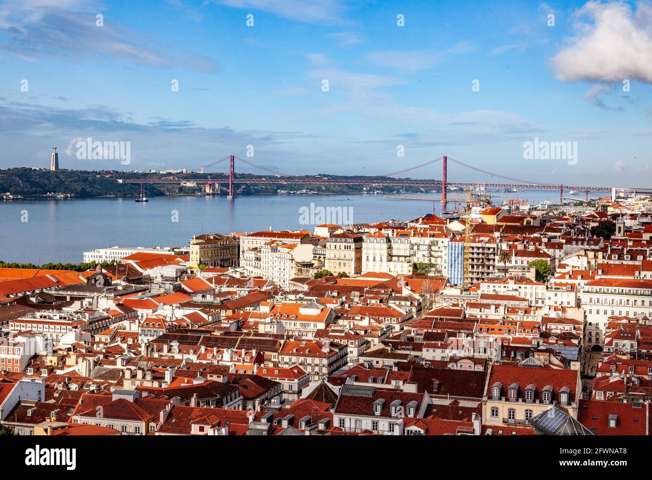 Le château de Saint George est un château historique dans la capitale portugaise de Lisbonne date au moins du VIIIe siècle avant Jésus-Christ, tandis que les premières fortifications construites Banque D'Images