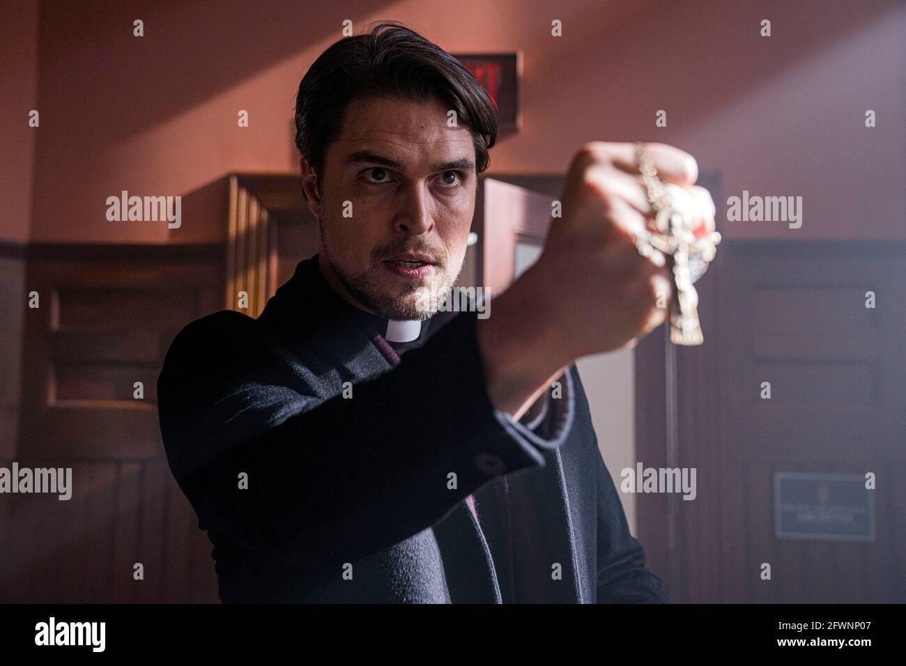 DIOGO MORGADO dans LE SANCTUAIRE (2021) -titre original: L'IMPIE-, dirigé par EVAN SPILIOTOPOULOS. Crédit : ÉCRAN GEMS / Album Banque D'Images