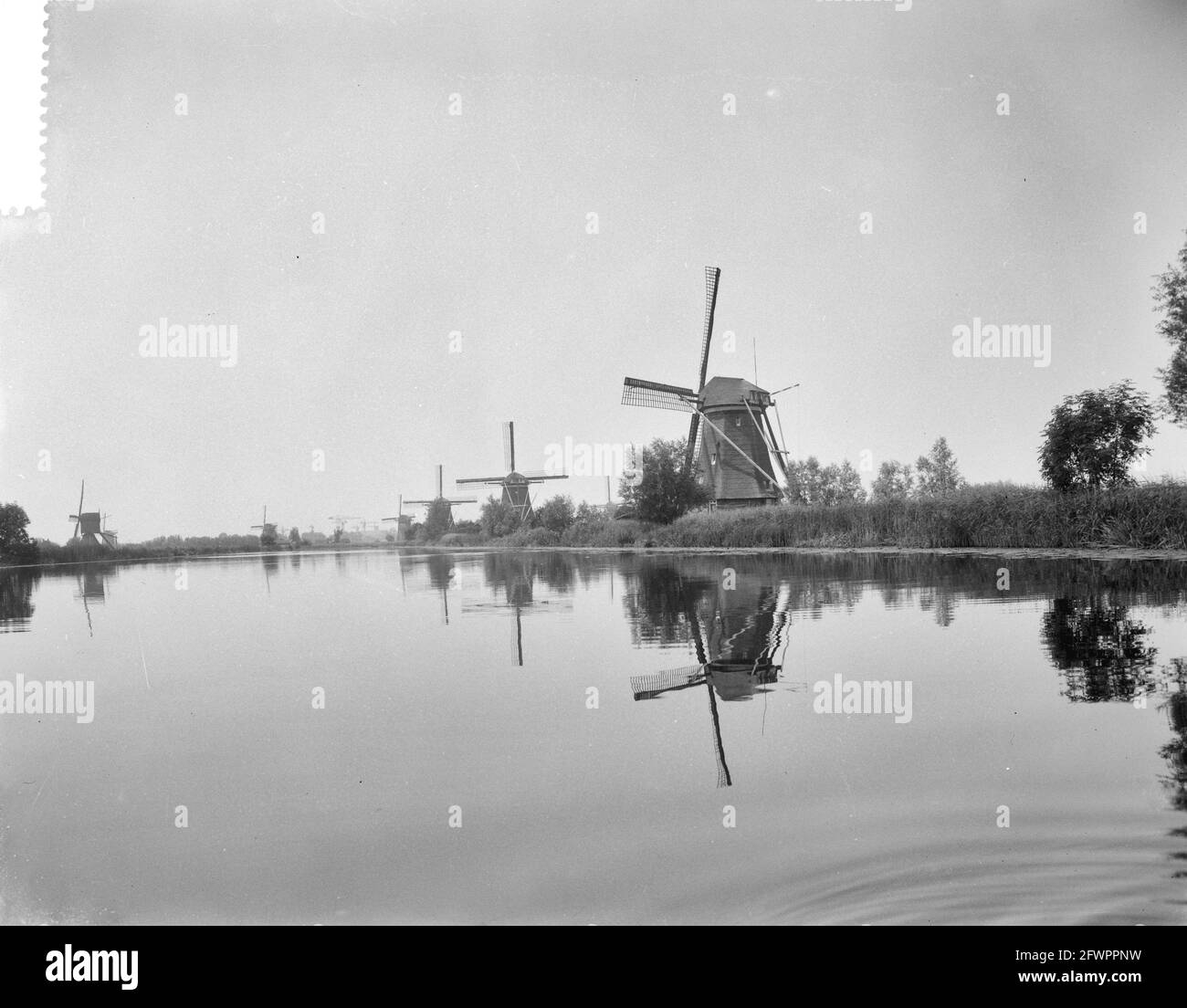 Mills on the Kinderdijk, 1er juillet 1961, MOLDS, pays-Bas, agence de presse du xxe siècle photo, nouvelles à retenir, documentaire, photographie historique 1945-1990, histoires visuelles, L'histoire humaine du XXe siècle, immortaliser des moments dans le temps Banque D'Images