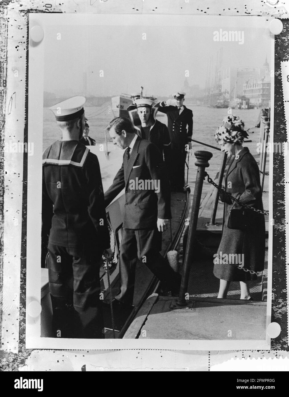 Princesse Margaret et Anthony Armstrong Jones à bord d'Otago, 17 novembre 1960, pays-Bas, agence de presse du XXe siècle photo, nouvelles à retenir, documentaire, photographie historique 1945-1990, histoires visuelles, L'histoire humaine du XXe siècle, immortaliser des moments dans le temps Banque D'Images