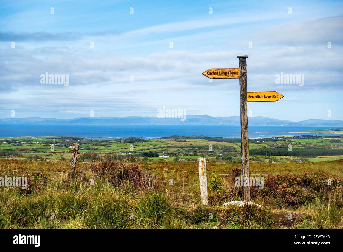 Sentier de randonnée Benbulben ou Ben Bulben boucle Walk dans le comté de Sligo, Irlande, Banque D'Images