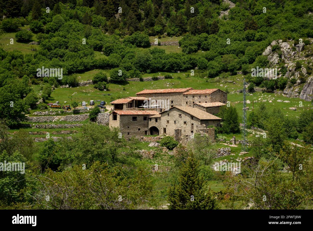 CAL Jan de la Llosa maison de campagne, l'un des endroits où passe le trekking Camí dels Bons Maisons dans la vallée de Llosa (Cerdanya, Catalogne, Espagne) Banque D'Images