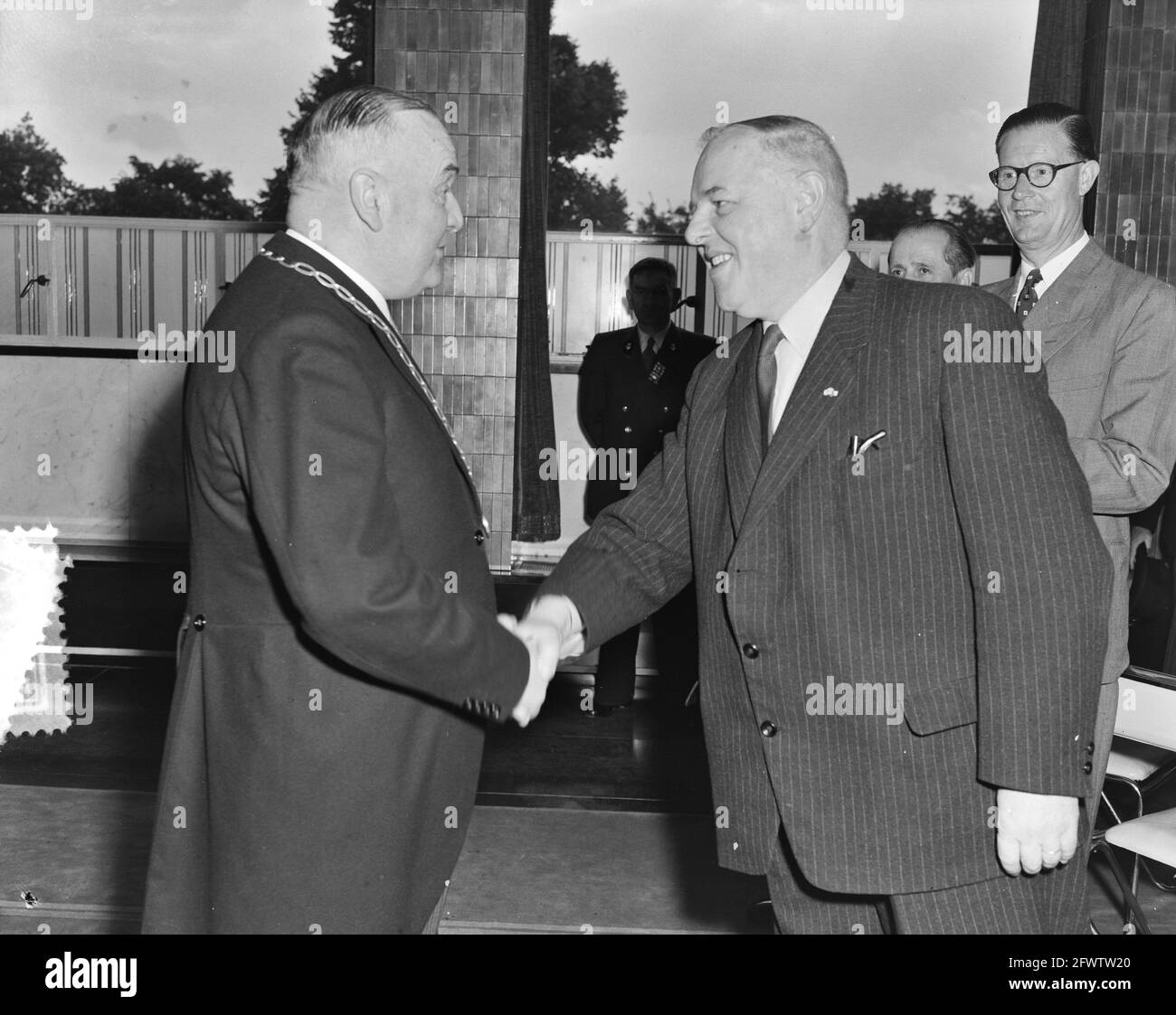 Réception corps de fanfare royale Luxembourg, 6 août 1951, Receipts, pays-Bas, agence de presse du xxe siècle photo, nouvelles à retenir, documentaire, photographie historique 1945-1990, histoires visuelles, L'histoire humaine du XXe siècle, immortaliser des moments dans le temps Banque D'Images