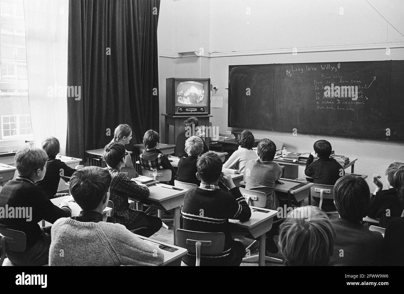 Mission Elsevier, School Television, 3 février 1967, classes, Écoles, télévisions, pays-Bas, agence de presse du XXe siècle photo, actualités à retenir, documentaire, photographie historique 1945-1990, histoires visuelles, L'histoire humaine du XXe siècle, immortaliser des moments dans le temps Banque D'Images