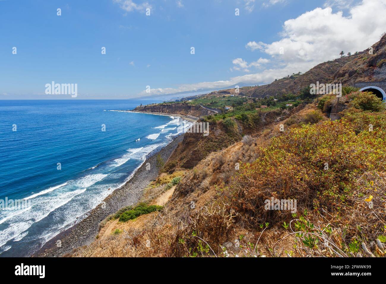 Vue sur la plage de surf Playa del socorro, Tenerife Banque D'Images