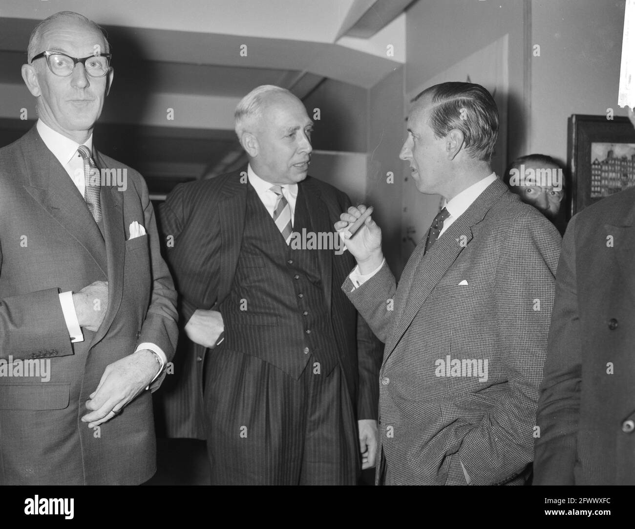 Association de cession de négociation de valeurs mobilières . Visitez delegati H. A. du KSG . Visite par délégation du Haut Autor., 30 octobre 1961, visites, délégations, Tours, pays-Bas, agence de presse du XXe siècle photo, news to remember, documentaire, photographie historique 1945-1990, histoires visuelles, L'histoire humaine du XXe siècle, immortaliser des moments dans le temps Banque D'Images