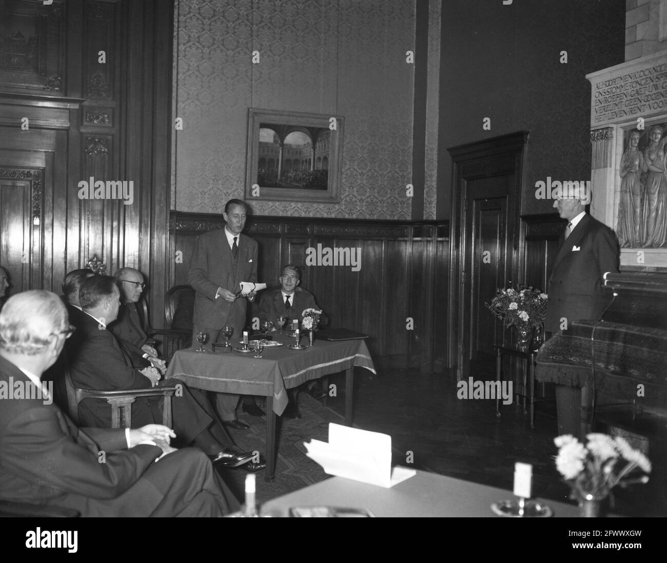 Association de cession de négociation de valeurs mobilières . Visitez delegati H. A. du KSG . Visite par délégation du Haut Autor., 30 octobre 1961, visites, délégations, Tours, pays-Bas, agence de presse du XXe siècle photo, news to remember, documentaire, photographie historique 1945-1990, histoires visuelles, L'histoire humaine du XXe siècle, immortaliser des moments dans le temps Banque D'Images