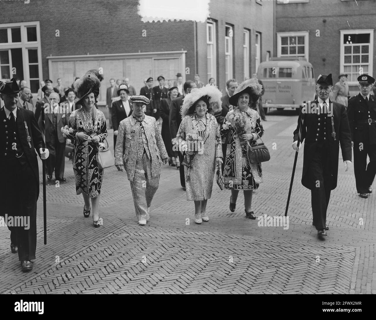 Famille royale anglaise de garçons visite Amsterdam, 30 août 1951, pays-Bas, agence de presse du XXe siècle photo, news to remember, documentaire, photographie historique 1945-1990, histoires visuelles, L'histoire humaine du XXe siècle, immortaliser des moments dans le temps Banque D'Images