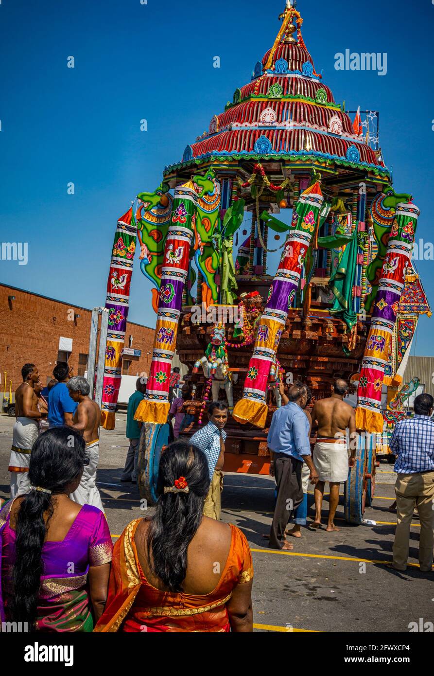 Toronto (Canada), le 2015 août - le festival annuel Vinaayagar Chariot est célébré par la communauté tamoule de Toronto Banque D'Images