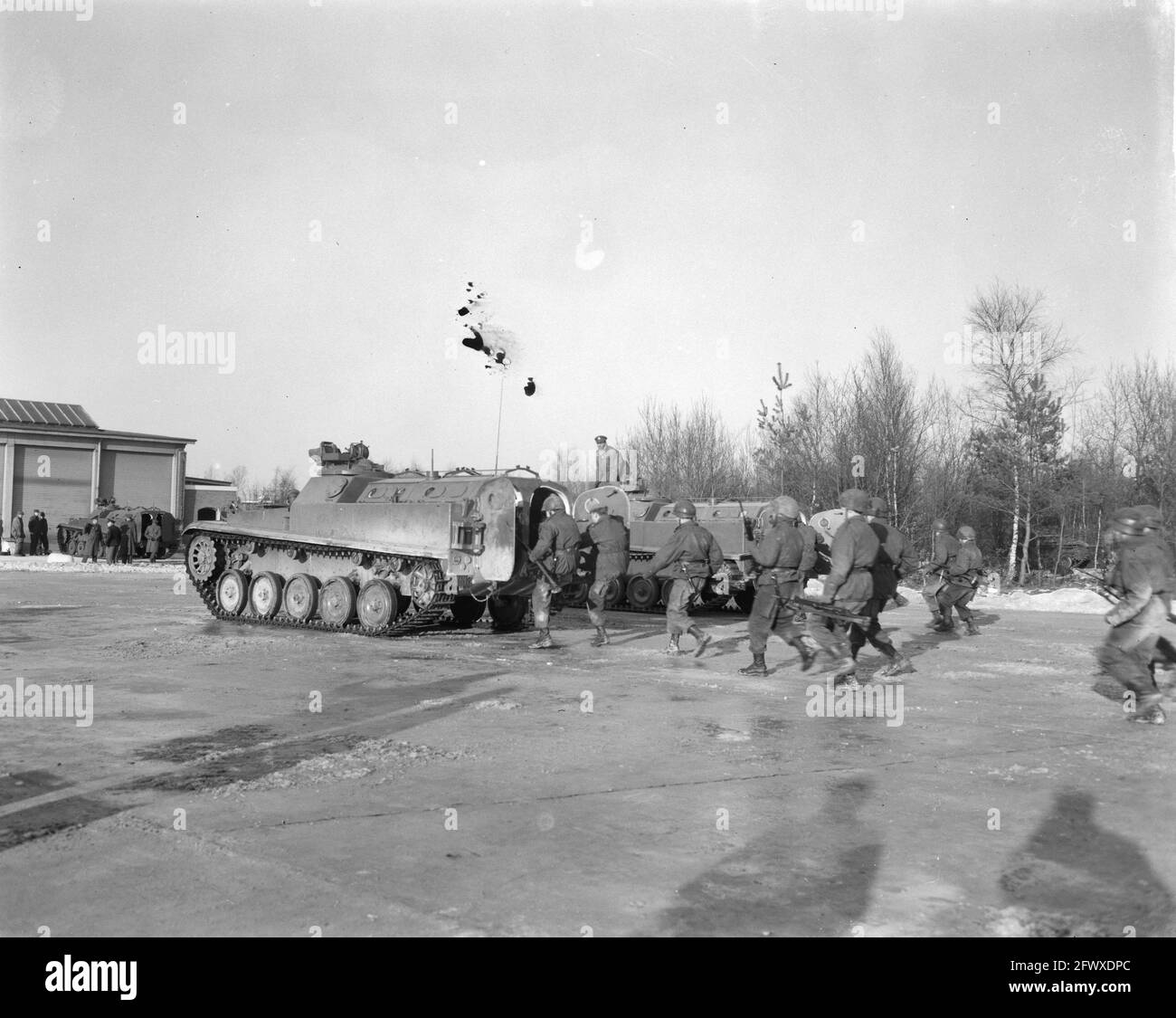 Ouverture du centre de formation à la conduite de l'infanterie blindée près de Veldhoven, 9 janvier 1963, infanterie, ouvertures, Pays-Bas, presse du 20e siècle agenc Banque D'Images