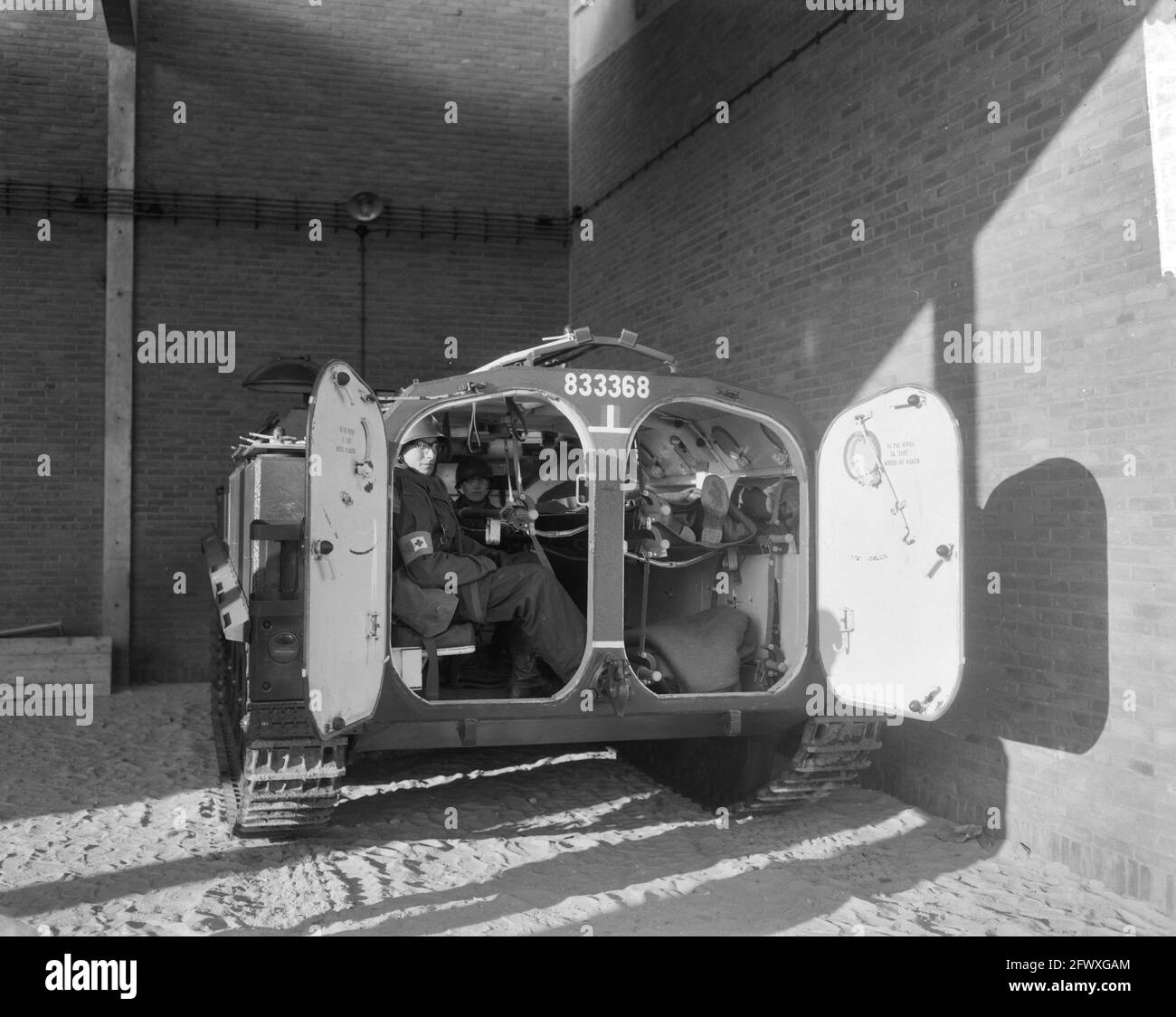 Ouverture du centre de formation à la conduite de l'infanterie blindée près de Veldhoven, 10 janvier 1963, infanterie, ouvertures, Pays-Bas, presse du XXe siècle agen Banque D'Images
