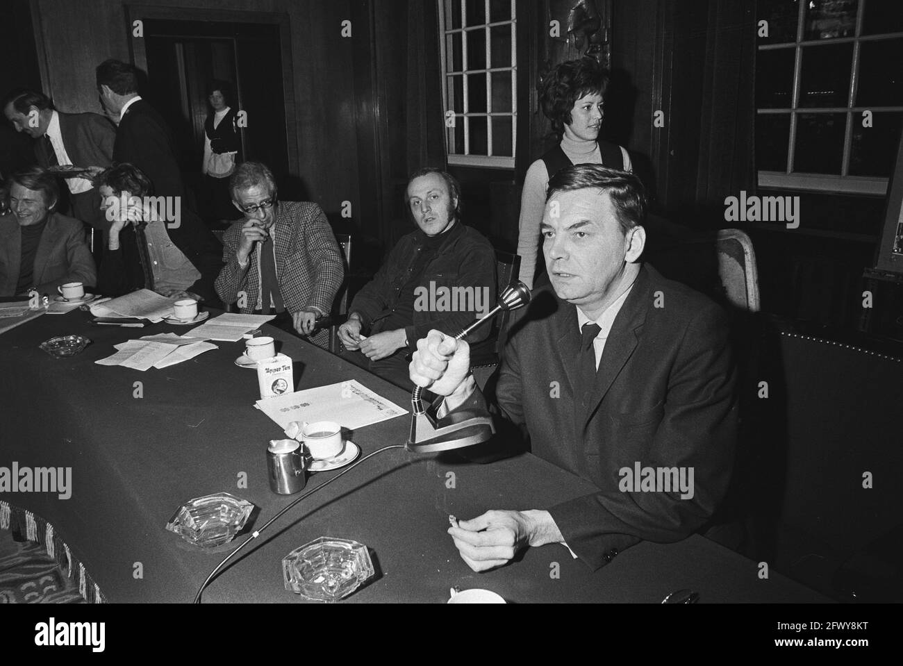 Réunion du Conseil pour le développement urbain dans la salle du conseil municipal d'Amsterdam; aperçu, 19 novembre 1970, CONSEILSHALLS, territoire municipal Banque D'Images