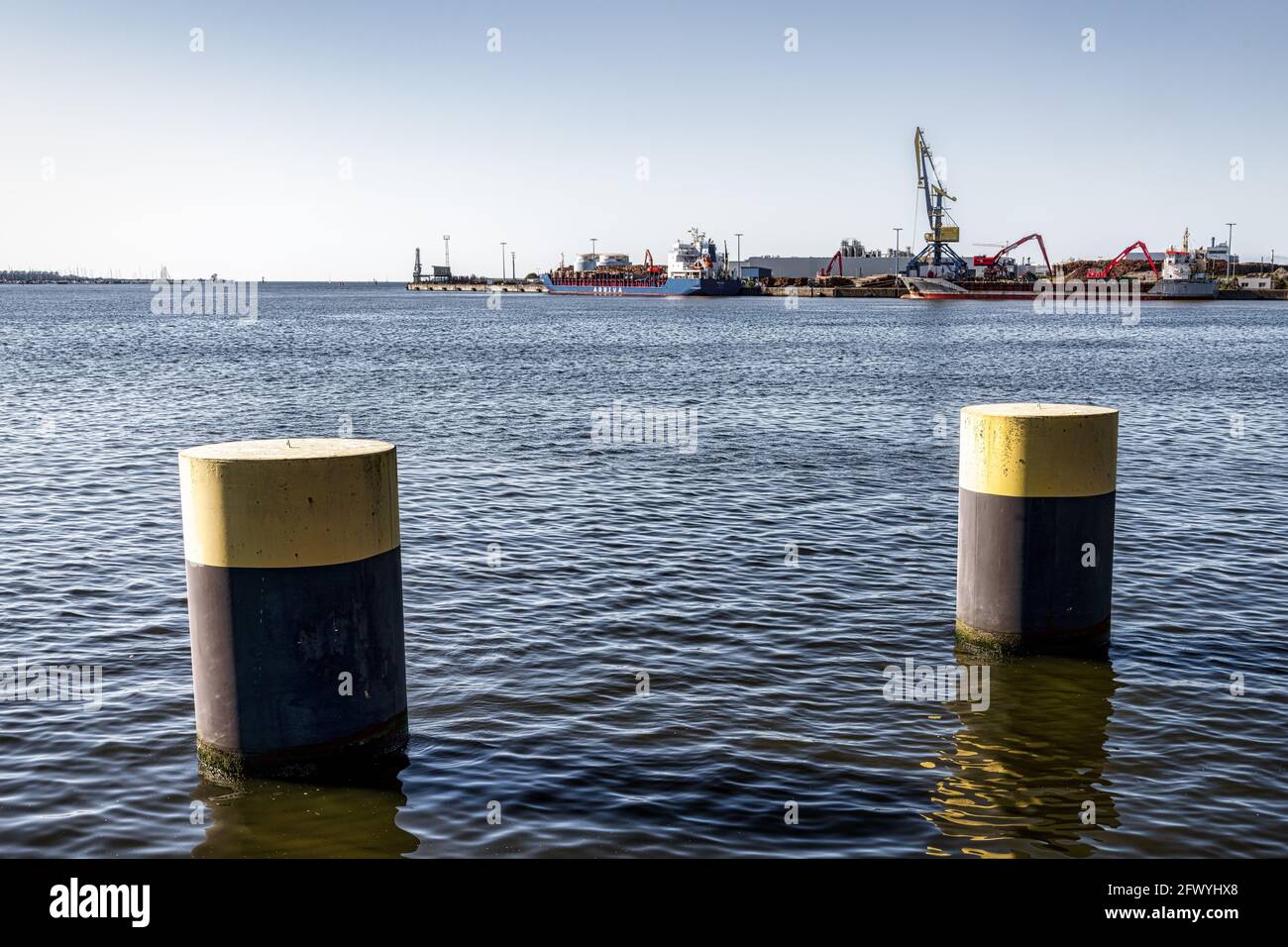 Wismar, Mecklembourg-Poméranie occidentale, Allemagne - 15 juin 2020 : vue sur le port maritime Banque D'Images