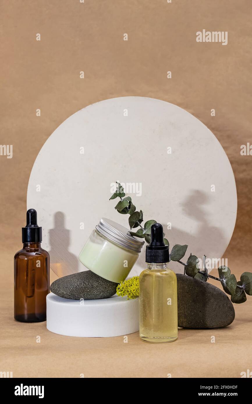 Composition créative cosmétique biologique avec cercles et matériaux naturels Banque D'Images