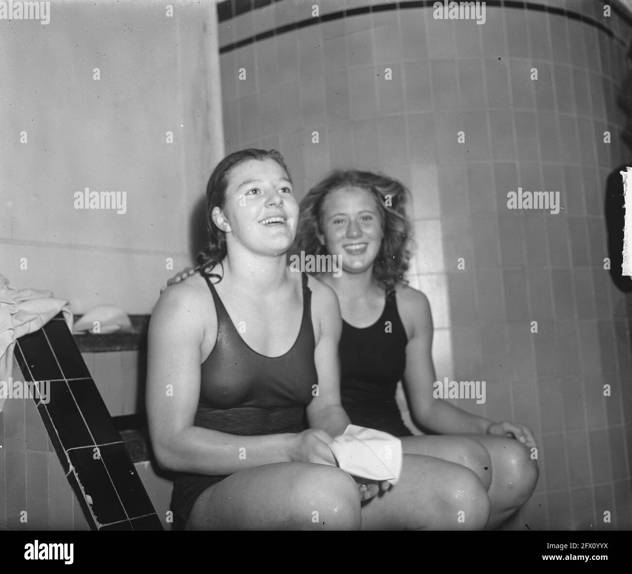 Fête de natation à l'occasion du 60ème anniversaire KNZB Dames il y a 60 ans, 24 septembre 1948, ANNÉE, occasion, Pays-Bas, Agence de presse du XXe siècle photo, nouvelles à retenir, documentaire, photographie historique 1945-1990, histoires visuelles, L'histoire humaine du XXe siècle, immortaliser des moments dans le temps Banque D'Images