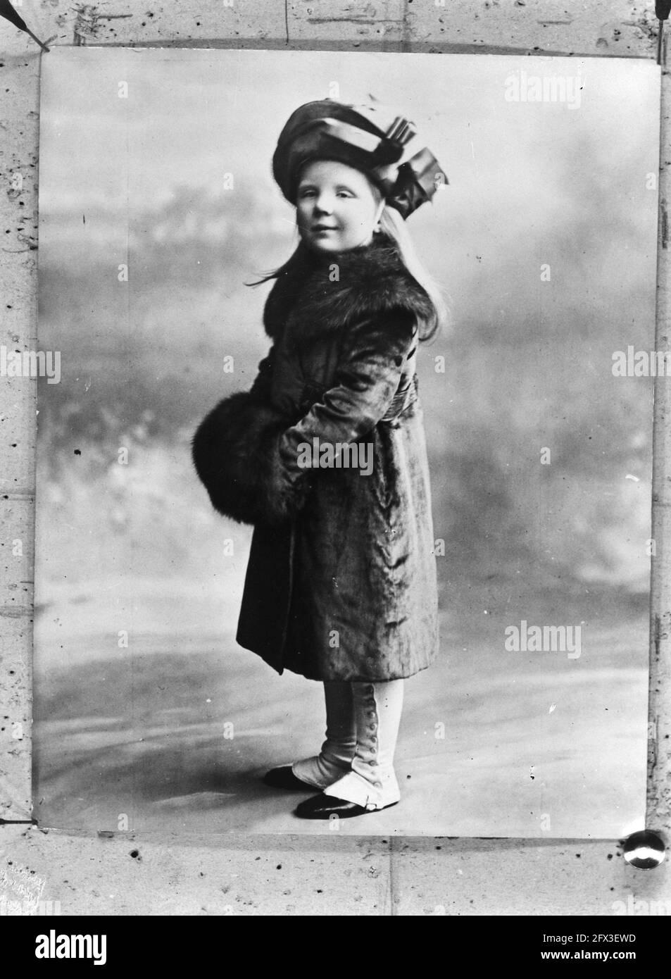 Princesse Juliana (7 ans), 1916, famille royale, princesses, pays-Bas, agence de presse du xxe siècle photo, nouvelles à retenir, documentaire, photographie historique 1945-1990, histoires visuelles, L'histoire humaine du XXe siècle, immortaliser des moments dans le temps Banque D'Images