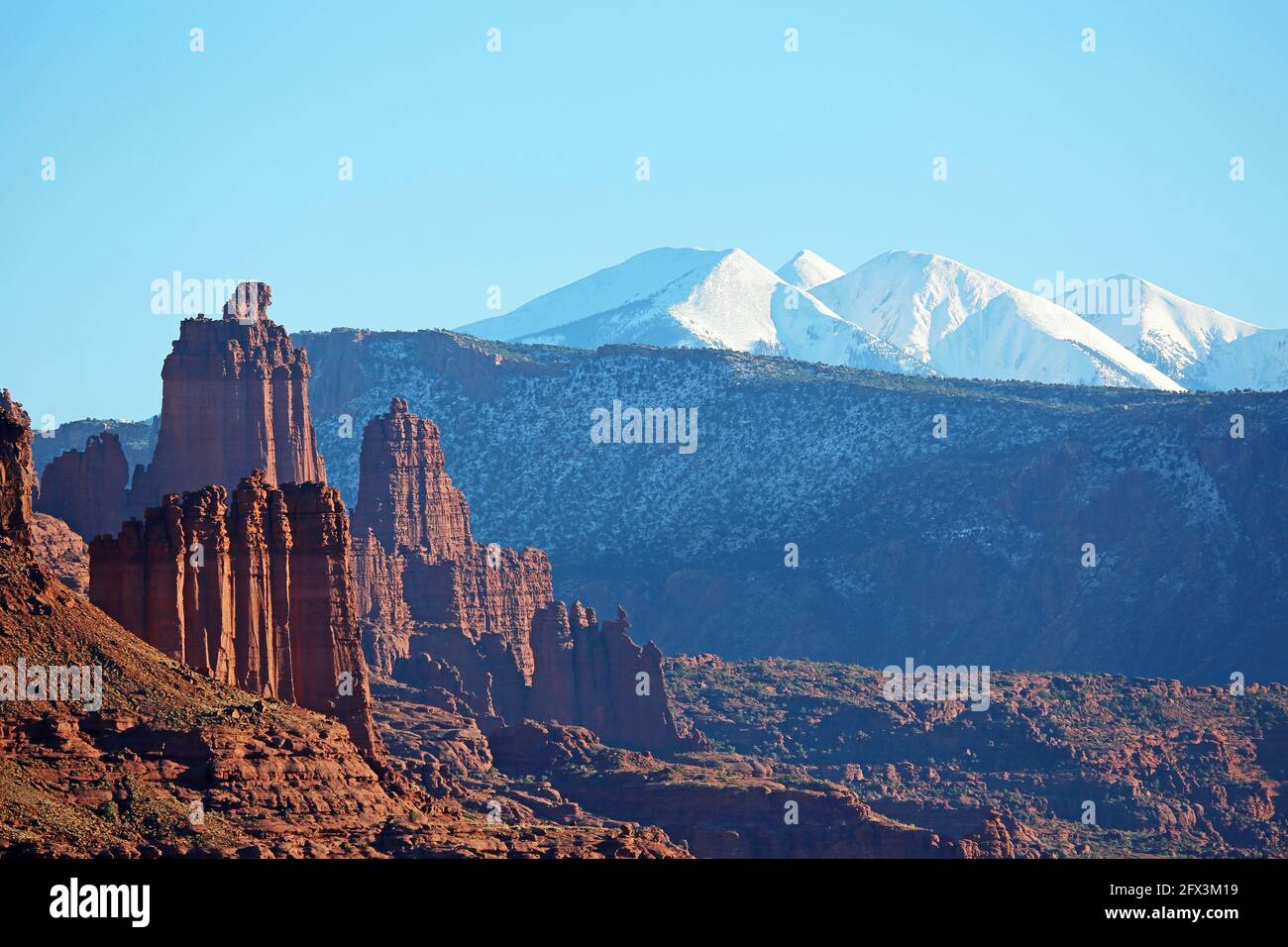 Fisher Towers et Montagnes La Sal, Utah Banque D'Images