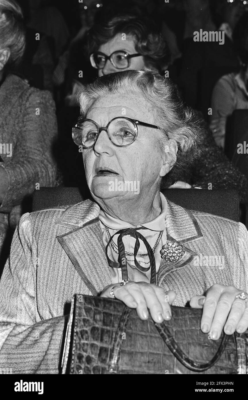 La princesse Juliana a assisté à la Ned. Vrouwenraad a organisé la journée femme-andicap-société à Utrecht Jaarbeurs, 7 avril 1981, arrivées, journées thématiques, Pays-Bas, Agence de presse du XXe siècle photo, nouvelles à retenir, documentaire, photographie historique 1945-1990, histoires visuelles, L'histoire humaine du XXe siècle, immortaliser des moments dans le temps Banque D'Images