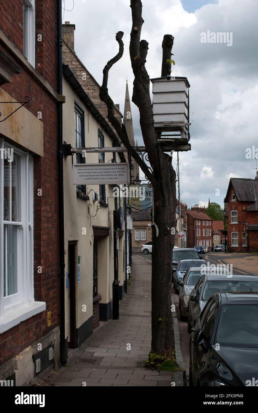 Beehive Inn à Grantham, le seul pub avec un signe vivant Banque D'Images