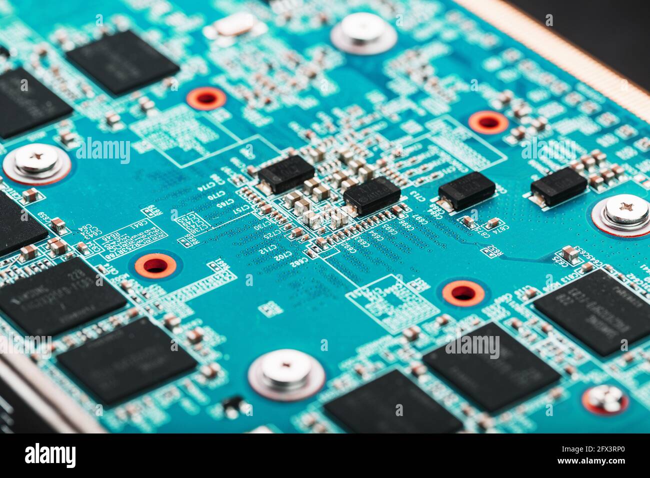 Un Tableau Bleu Avec Puces Et Un Processeur Pour Cartes Graphiques De Jeu Systeme De Refroidissement Progressif Pour La Puce Video Le Processeur Et La Memoire Details De L Ordinateur Photo Stock