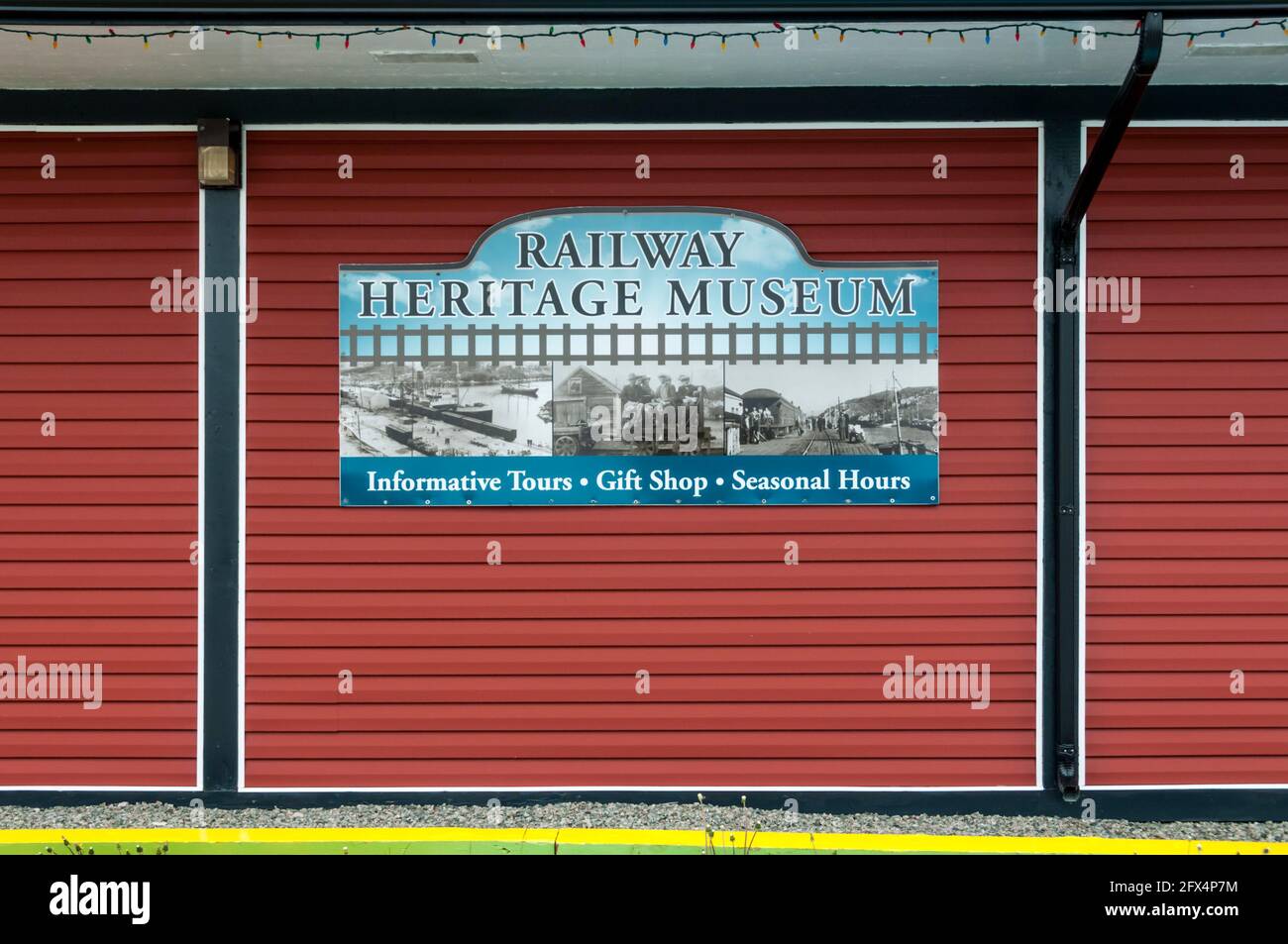 Panneau pour le Musée du patrimoine ferroviaire sur l'ancienne gare de Port aux Basques, Terre-Neuve. Banque D'Images