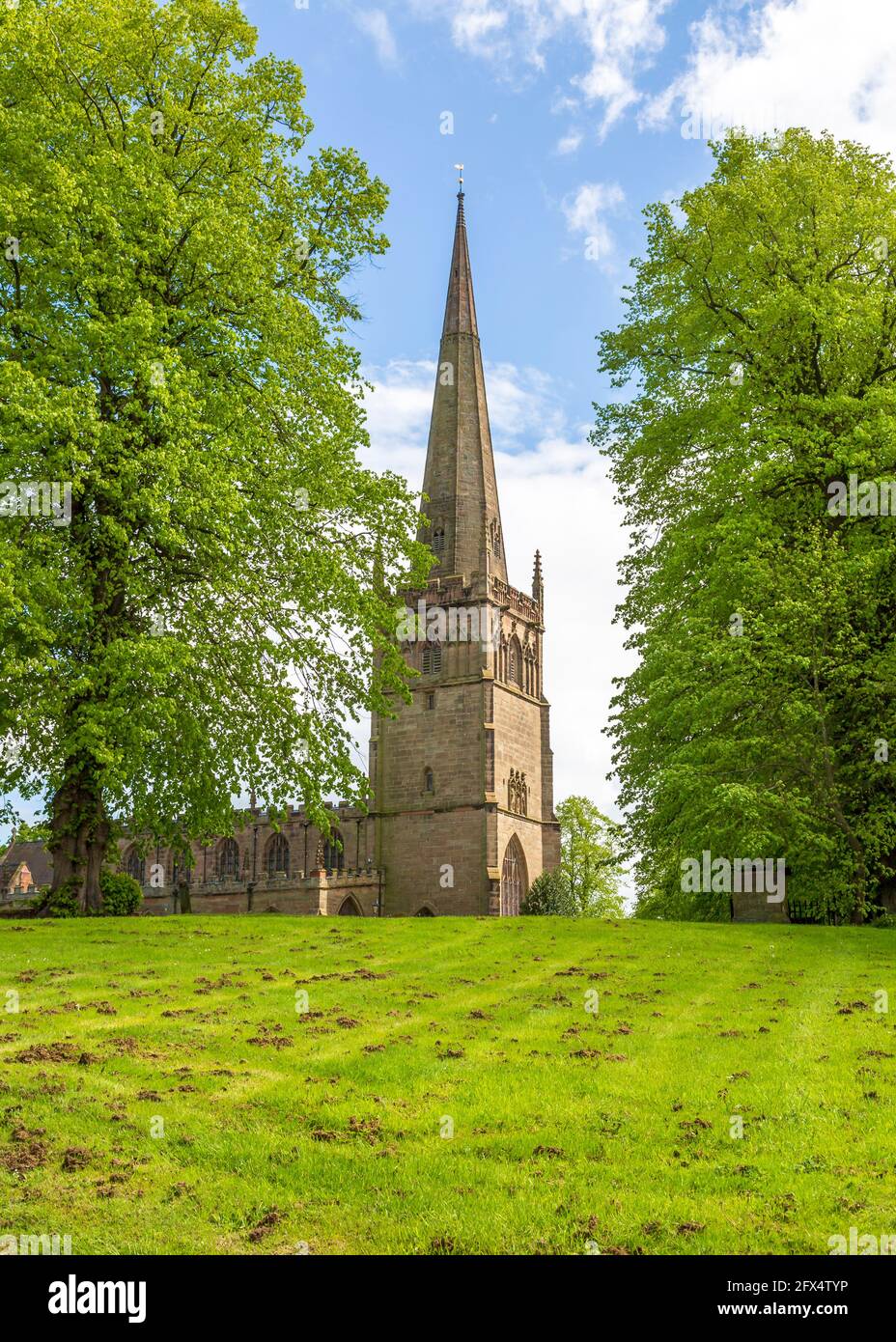 Vue sur l'église St Johns à Bromsgrove, Worcestershire, Angleterre. Banque D'Images