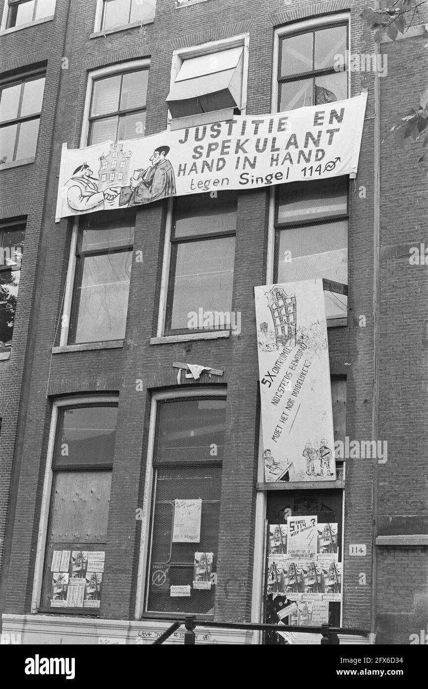 The squat Singel 114 avec bannières, 13 septembre 1984, SPANDOEKEN, squats, Pays-Bas, Agence de presse du XXe siècle photo, nouvelles à retenir, documentaire, photographie historique 1945-1990, histoires visuelles, L'histoire humaine du XXe siècle, immortaliser des moments dans le temps Banque D'Images