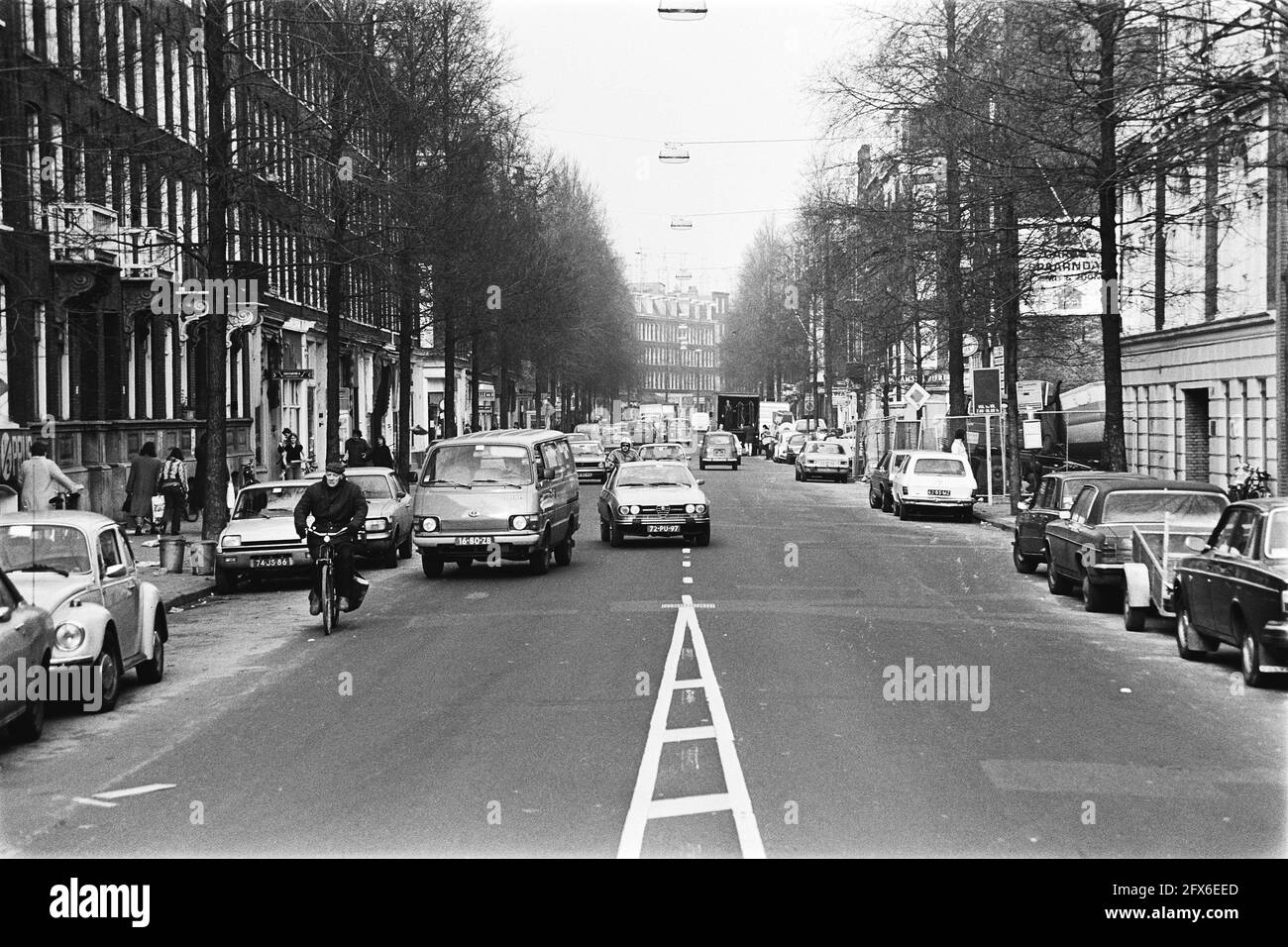 Le navire (bloc de maisons à Spaarndammerbuurt à Amsterdam), 14 février 1980, quartiers, pays-Bas, agence de presse du xxe siècle photo, nouvelles à retenir, documentaire, photographie historique 1945-1990, histoires visuelles, L'histoire humaine du XXe siècle, immortaliser des moments dans le temps Banque D'Images