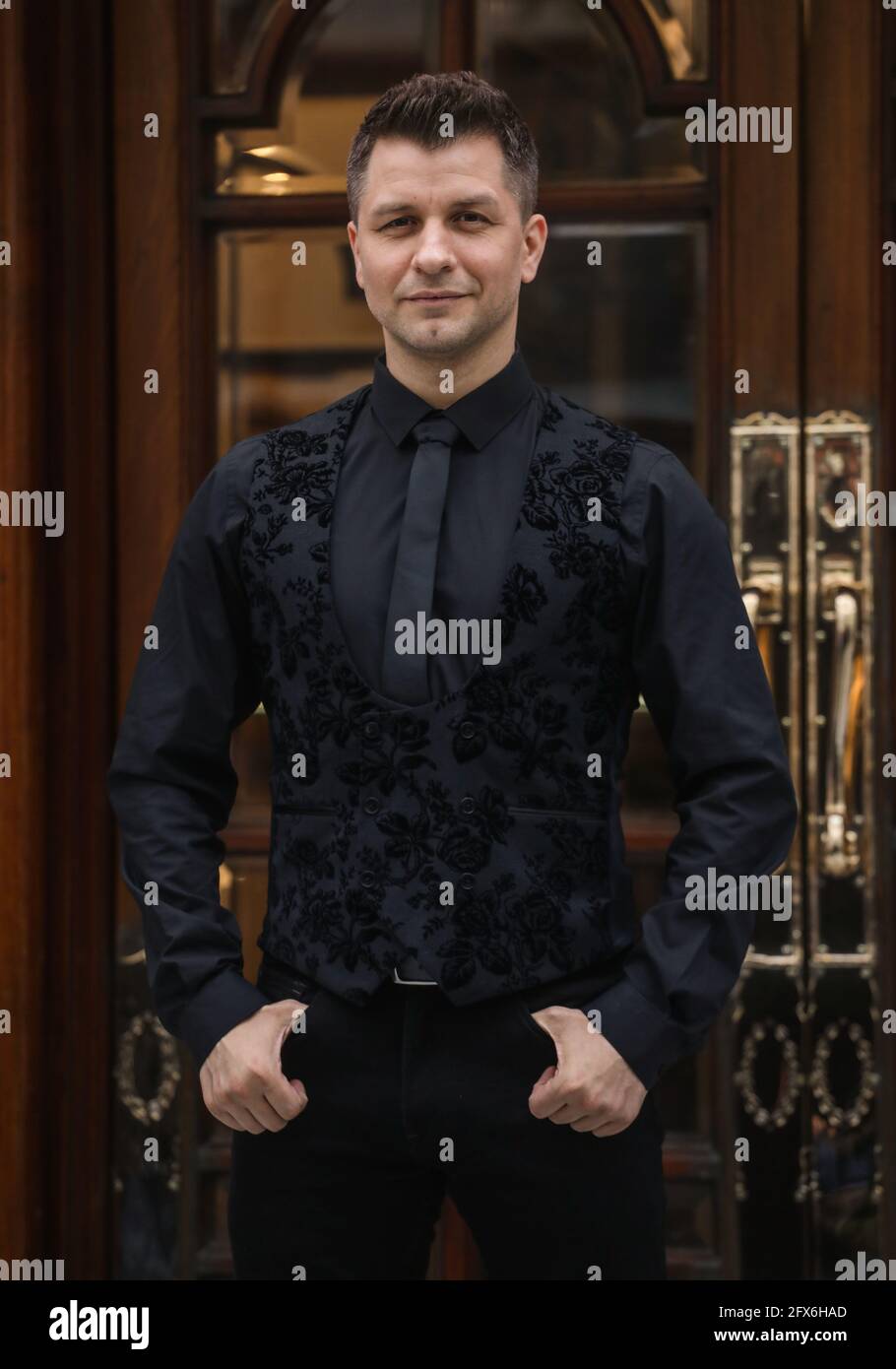 Londres, Royaume-Uni. 25 mai 2021. Pasha Kovalev vu à l'extérieur du Palladium de Londres pour le ici venez les garçons Théâtre Photocall (photo de Brett Cove/SOPA Images/Sipa USA) Credit: SIPA USA/Alay Live News Banque D'Images