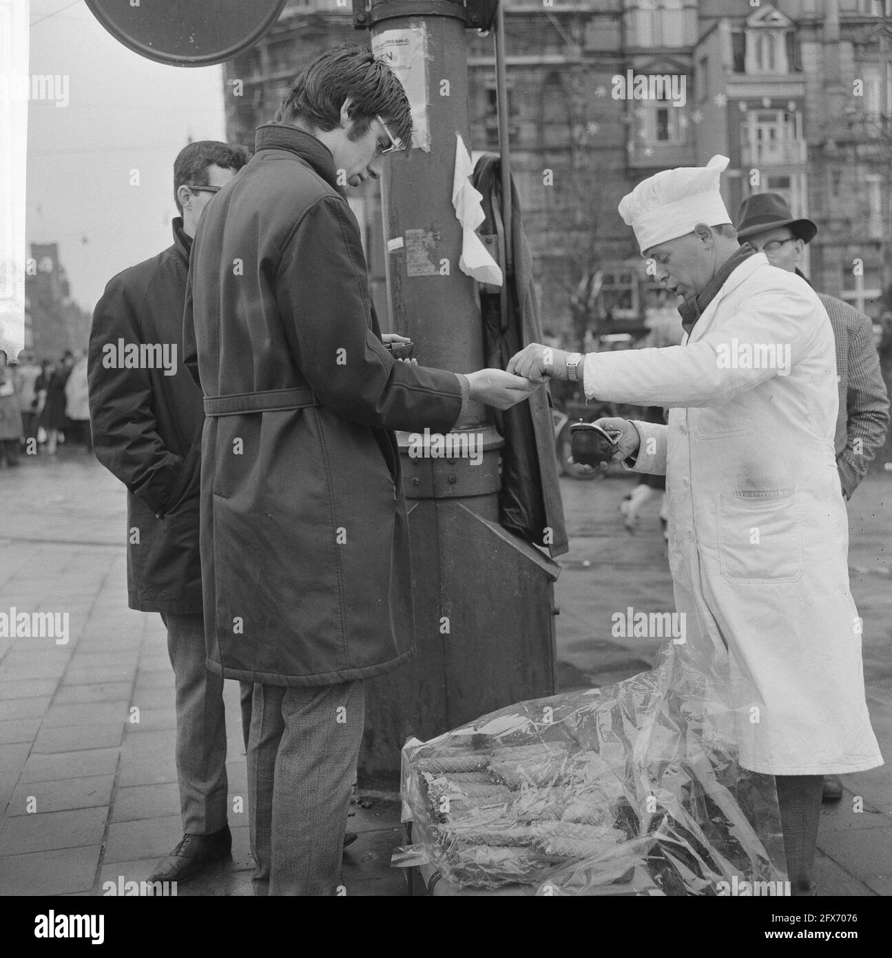 Mariage Princesse Beatrix et Claus von Amsberg, garçon à la cale de poisson, 10 mars 1966, mariages, pays-Bas, agence de presse du xxe siècle photo, nouvelles à retenir, documentaire, photographie historique 1945-1990, histoires visuelles, L'histoire humaine du XXe siècle, immortaliser des moments dans le temps Banque D'Images