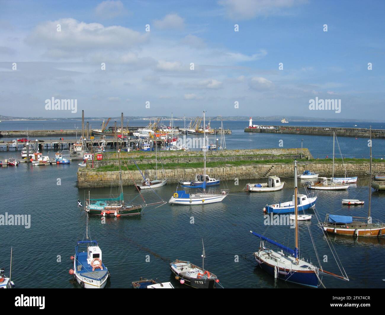 Port de Newlyn.Chemin de la côte sud-ouest.Nord de Cornwall.Pays de l'Ouest.Angleterre.ROYAUME-UNI Banque D'Images