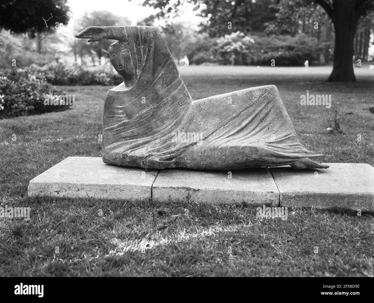 Sculpture de Flandre, Limbourg, Noord-Brabant, Festival de Vlaams à Eindhoven, Roman par Mark Mackea, 5 mai 1966, sculpture, festivals, Pays-Bas, Agence de presse du XXe siècle photo, nouvelles à retenir, documentaire, photographie historique 1945-1990, histoires visuelles, L'histoire humaine du XXe siècle, immortaliser des moments dans le temps Banque D'Images