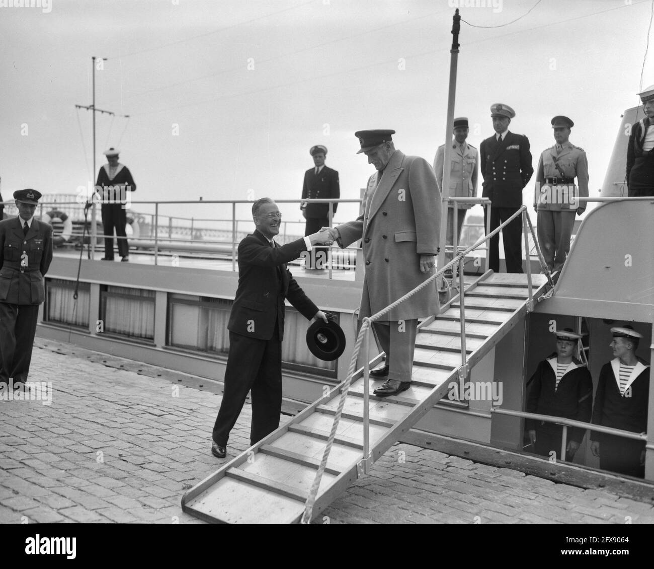 Visite du maréchal Montgomery à Nimègue et Arnhem, le 17 août 1956, visites, militaires, Officiers, pays-Bas, Agence de presse du XXe siècle photo, nouvelles à retenir, documentaire, photographie historique 1945-1990, histoires visuelles, L'histoire humaine du XXe siècle, immortaliser des moments dans le temps Banque D'Images